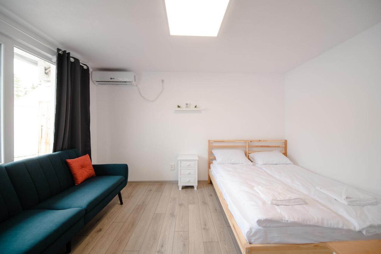 Pixel Guesthouse Tîrgu Secuiesc Extérieur photo