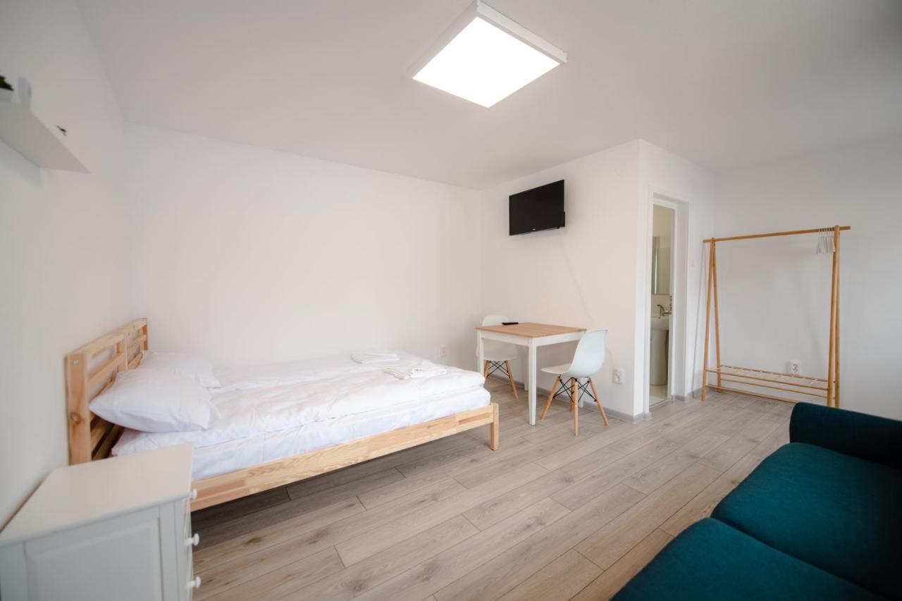 Pixel Guesthouse Tîrgu Secuiesc Extérieur photo
