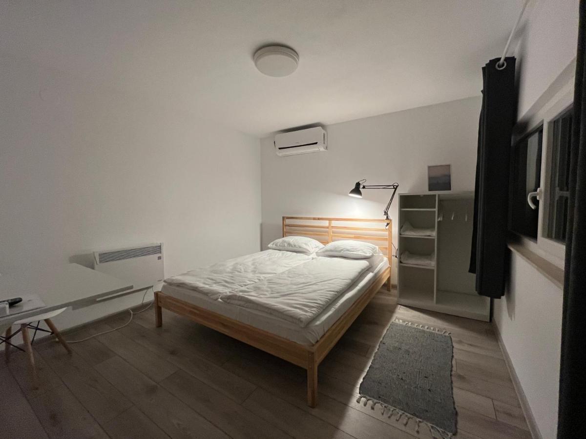 Pixel Guesthouse Tîrgu Secuiesc Extérieur photo